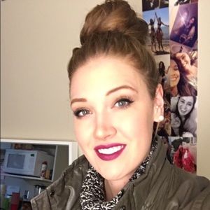 Meet your Posher, Molly